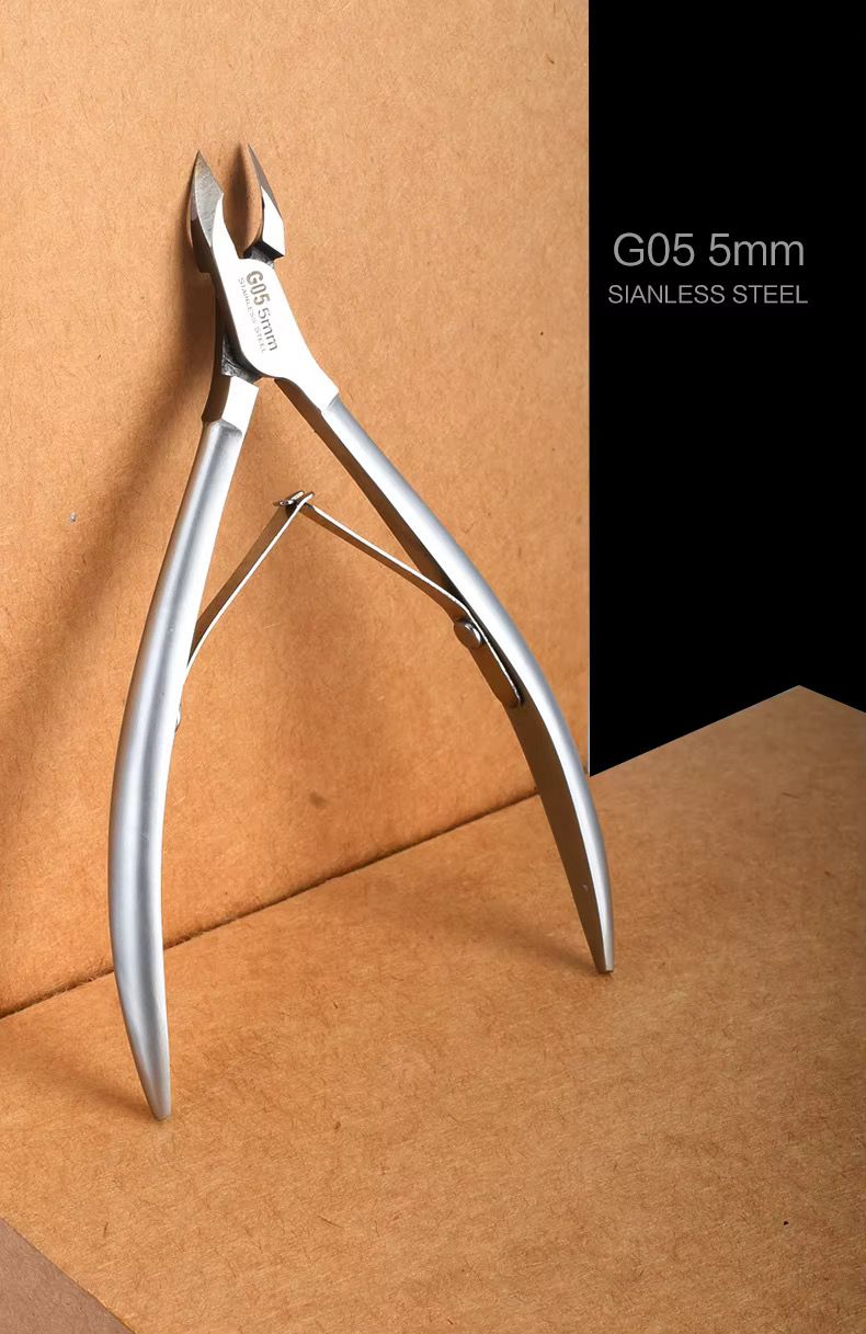 PREMIUM QUALITY CUTICLE CUTTER G05 , STANLESS STEEL
